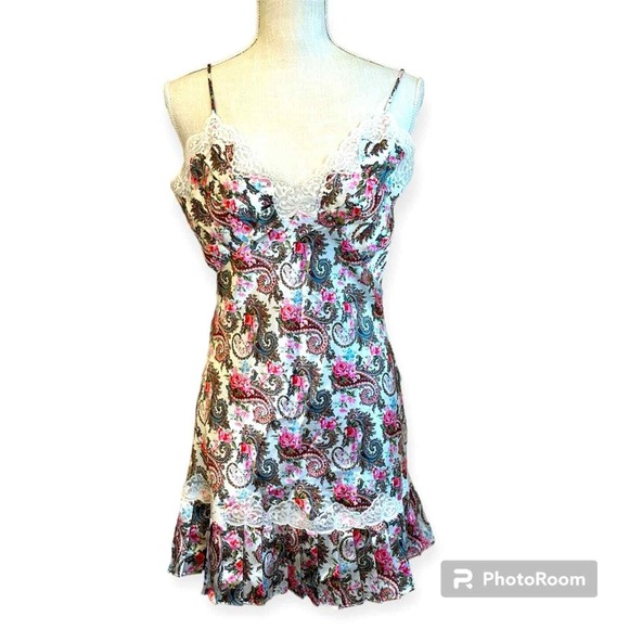 Victoria Secrets Dresses & Skirts - Victoria Secrets Floral Paisley Lace Trim Cami Mini Dress Lingerie Sleepwear‎